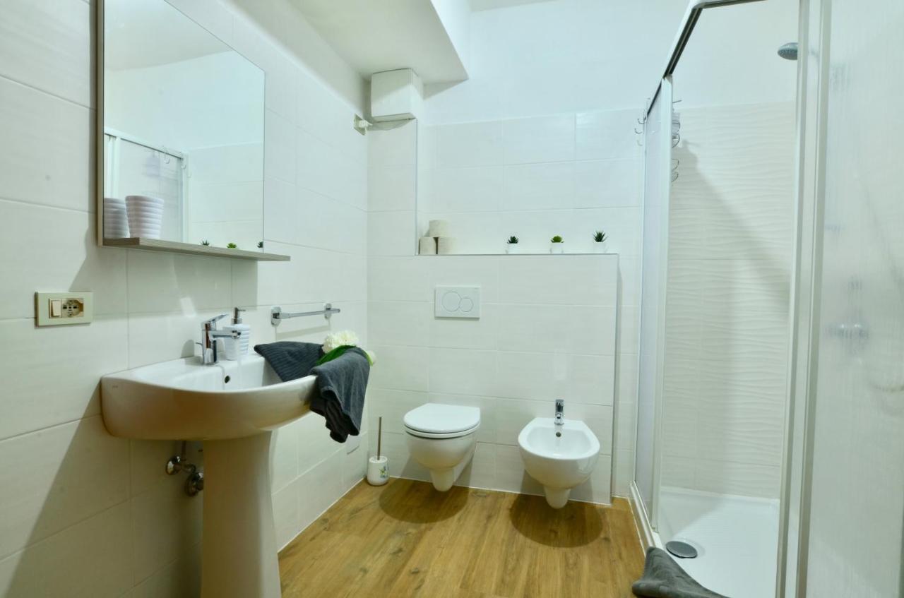 Casa Boller Di Tss' - Ideale Per Famiglie, Supermercato A 20M & Car Parking 维塔罗 外观 照片