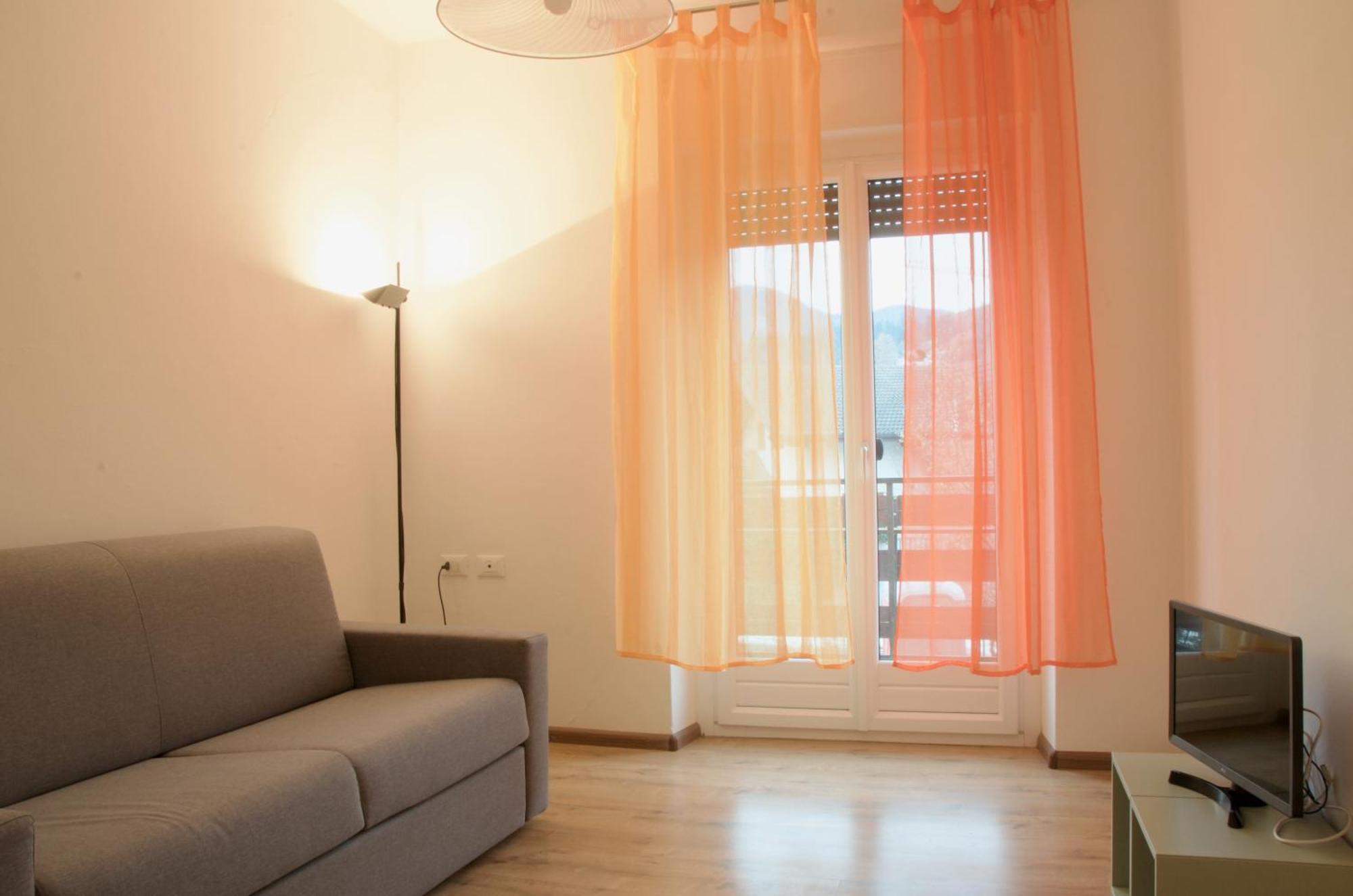 Casa Boller Di Tss' - Ideale Per Famiglie, Supermercato A 20M & Car Parking 维塔罗 外观 照片